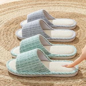 Pantuflas de dormitorio para mujer con punta abierta, nueva línea Eva, espuma viscoelástica y amortiguación, antideslizantes para invierno y otoño - Product Image 1