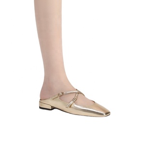 Mules élégantes pour femmes à bout carré, à brides croisées, sans talon, plates, style Mary Jane, tendance mode, respirantes et antidérapantes - Product Image 3
