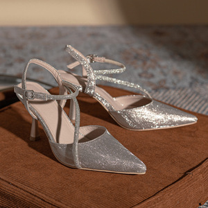 Zapatos de Tacón Alto Elegantes con Tira de Pedrería y Punta en Pico, Estilo Princesa, Color Champán, Primavera-Verano 2026, para Mujer - Product Image 3