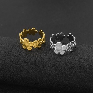 2026 New Popular Niche Design Cute Flower <b>Ring</b> Simple Style Gold <b>Silver</b> Plated Women's Stainless Steel <b>Rings</b> Wholesale Jewelry - Product Image 4