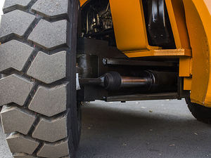 Carrello Elevatore Cinese a Quattro Ruote da 346 Tonnellate, Super Diesel Fuoristrada, Adatto per Container e Materiali Pesanti - Product Image 6