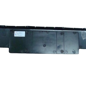 Marco de Matrícula de Plástico Estilo Empotrado para Audi A4 07-12 8K0807285B - Product Image 2