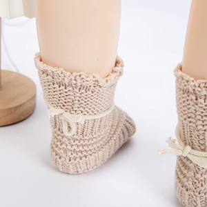 Premium vente en gros hiver bébé chaussettes 0-12 <span class=keywords><strong>mois</strong></span> doux coton tricoté unisexe chaussons chaud nouveau-né chaussettes blanc Beige - Product Image 3