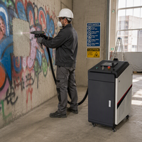 Mini machine de nettoyage au laser pulsé de type chariot 200W 300W 500W, nettoyeur laser portatif pour éliminer la rouille, la peinture, les graffitis, les taches d'huile