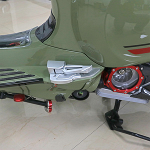Poggiapiedi Moto Passeggero Posteriore Pedale Pieghevole Accessorio Scooter Pedane per Vespa Primavera Sprint 150 - Product Image 3