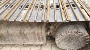 รถขุดมือสอง Komatsu PC240 ขนาด 24 ตัน คุ้มค่า ผลิตในญี่ปุ่น ได้รับการรับรองมาตรฐาน CE พร้อมอุปกรณ์เสริมเบรกเกอร์ ออเกอร์ และทัมบ์ - Product Image 6