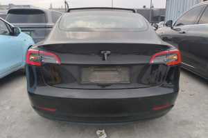 รถยนต์ไฟฟ้า Tesla Model <span class=keywords><strong>3</strong></span> ปี 2019 รุ่น Long-Range ขับเคลื่อนล้อหลัง มอเตอร์กำลังสูง พวงมาลัยซ้าย ระบบขับเคลื่อนด้วยพลังงานไฟฟ้า (BEV) ประเภทรถซีดาน - Product Image 4