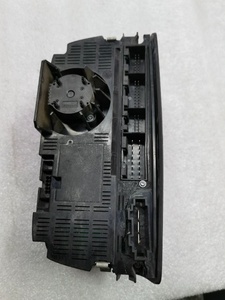 Ban đầu thứ hai tay điều hòa không khí Bảng điều khiển chuyển đổi cho Audi R8 V10 OEM 420820043f - Product Image 4