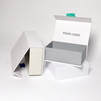 Boîte pliante personnalisable à fermeture magnétique Emballage en papier finition mate pour chaussettes, huiles essentielles, crème pour le visage et cils