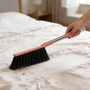 Grande brosse de nettoyage pour lit, petite balayette de chambre à coucher, brosse à poussière, brosse de nettoyage pour draps à long manche et poils doux - Product Image 2