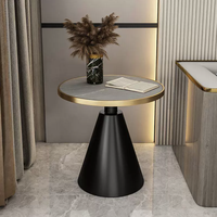 Table d'appoint chic de luxe en dalle de roche, table de chevet ronde compacte, table basse robuste et peu encombrante pour chambre à coucher, salon, balcon