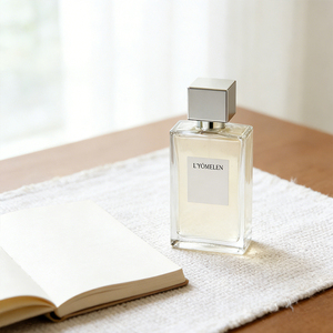 Perfume de Larga Duración con Aroma Floral Primaveral, Canela Picante, Madera de Sándalo Dulce y Almizcle Amaderado - Product Image 3