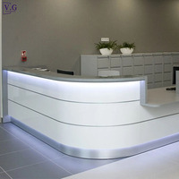 Comptoir de réception moderne sur mesure, design brillant blanc avec rayures argentées, 1 place, pour petit bureau