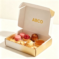 Boîtes en carton ondulé en papier kraft personnalisées pour l'emballage de vêtements feuille d'or estampage pour l'envoi de cadeaux d'expédition mobile