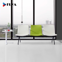 Chaise en cuir multicolore pour la réception des espaces publics Chaises d'attente pour le bureau de la banque de l'aéroport et la zone VIP avec table basse