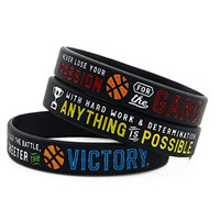 Bracelet Promotionnel Personnalisé en Silicone Gravé Rempli d'Encre, Écologique, Durable, à Motif Basketball, Fabricant