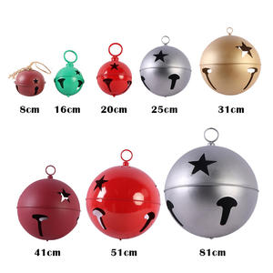 Campanella Natalizia Personalizzata in Ferro con Finitura Dorata e Fiocco Rosso in Raso, Design con Stella Traforata per Decorazione Albero di Natale - Product Image 4