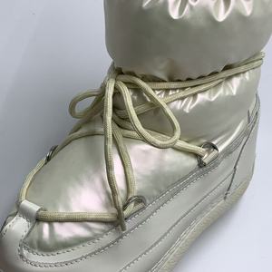 Vente en gros de bottes de neige blanches décontractées unisexes pour l'extérieur - Product Image 4