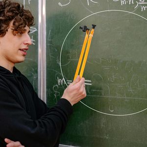 Compas de dessin multifonctionnel Foska de grande taille pour l'enseignement des <span class=keywords><strong>mathématiques</strong></span>, fournitures scolaires et utilisation sur tableau blanc avec un design robuste à ventouse - Product Image 5