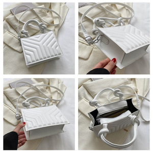 热卖最新女包 “<span class=keywords><strong>v</strong></span>” 形压痕纯色斜挎包设计师打结手柄女式肩包 - Product Image 3