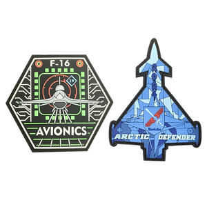 แผ่นยางพีวีซีรูป<span class=keywords><strong>ดอกไม้</strong></span>และรูปหัวใจอุปกรณ์เสริมเสื้อผ้าซิลิโคนนิ่ม2D/3D ออกแบบโลโก้ได้ตามต้องการ - Product Image 3