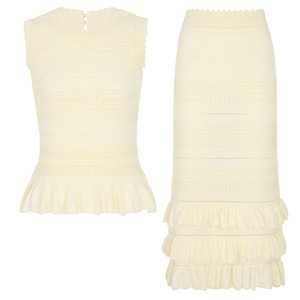 Conjunto de Duas Peças em Tricô Creme para Mulheres, Top Sem Mangas com Peplum e Saia Maxi com Renda, Look de Verão - Product Image 4
