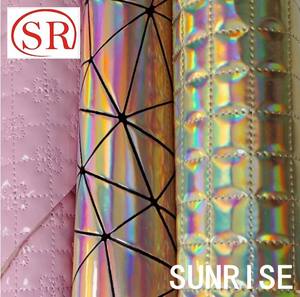 Cuir pailleté tissu irisé PU Faux cuir artificiel PU pour femmes chaussures 3D réfléchissant <span class=keywords><strong>roi</strong></span> <span class=keywords><strong>Lion</strong></span> tissé - Product Image 1