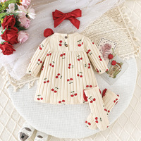 Ensemble pour bébé fille 2025, imprimé cerises, robe à manches longues + chaussettes + accessoires pour cheveux, style princesse, ensemble trois pièces