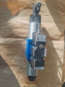 NG10 Spec 4WREE10E1 4WREE10W1 4WREE10EA 4WREE 10 E1-75-2X/G24K31/A1V วาล์วควบคุมทิศทางแบบสัดส่วนโดยตรง - Product Image 2