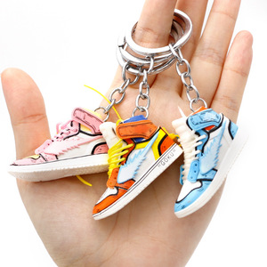 Porte-clés 3D stéréo OEM/ODM, modèle <span class=keywords><strong>anime</strong></span> co-brandé créatif pour baskets, pendentif de sac de marque de mode, cadeau personnalisé DIY - Product Image 4