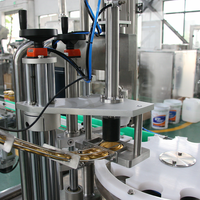 Machine de bouchage automatique à tête unique pour pots de pâtes à tartiner au chocolat et de yaourts, et pour mayonnaise à haut rendement
