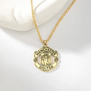 Collier pendentif Manchester United Liverpool Football Club, chaîne en argent et or, unisexe, à porter au quotidien - Product Image 4