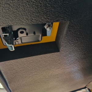 Nhà Phân Phối Bán Buôn Yuchai 88kw Di Động Im Lặng Vít Máy Nén Khí 375cfm Xách Tay 88kw Compresor De Aire Para Động Cơ Không Khí - Product Image 4