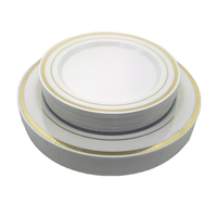 Assiettes rondes en plastique blanc robuste avec kits de fournitures de fête jetables à bord personnalisé pour les mariages et les dîners