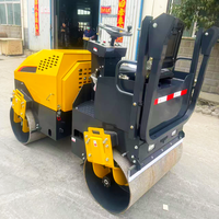Mini rouleau de route autoporté de 2 tonnes avec double tambour pour moteur essence/diesel Petit compacteur vibrant Machine à composants pour moteur à noyau