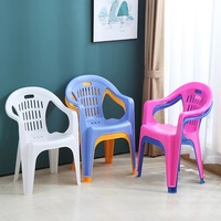 Chaise en plastique robuste 2026 pour l'extérieur avec accoudoirs, empilable, blanche, chaise en plastique de jardin