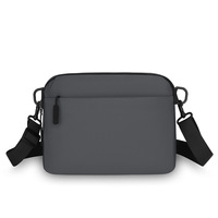 Tas Selempang Pria Kasual Warna Solid Bahan Nylon Anti Air dengan Ritsleting dan Tali Pengikat yang Dapat Disesuaikan