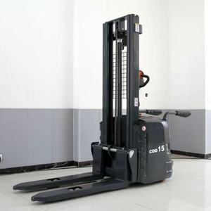 Apilador Eléctrico Autocargable de 2 Toneladas y 5 Metros, Tipo Walkie, con Frenos Electromagnéticos - Product Image 3