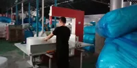 Machine de fabrication de mousse, à découper verticale, à rainurage