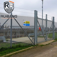 Clôture de sécurité en treillis métallique soudé galvanisé avec revêtement en poudre anti-escalade, à vue claire