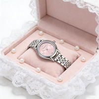 Montre à quartz pour femme, cadran rose à motifs, boîtier en alliage, bracelet en acier inoxydable, 30 mm, résistante à l'eau 3 BAR, personnalisable