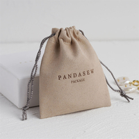Boîte à bijoux en velours gris de luxe avec logo personnalisé pour colliers et montres, usine d'emballage de bijoux professionnelle OEM/ODM