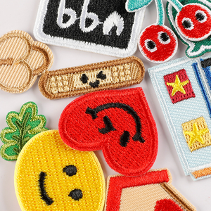 Parches Bordados Personalizados al por Mayor con Forma de Corazón, Frutas, Libros, Botánica, Letras Bordadas para Planchar en la Ropa - Product Image 3