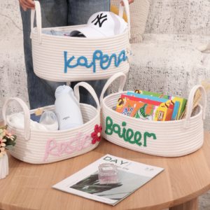<span class=keywords><strong>Panier</strong></span> de rangement <span class=keywords><strong>personnalisé</strong></span> en corde de coton avec nom et motif floral sur mesure – Organisateur tressé pour chambre d'enfant et cadeaux de naissance - Product Image 1