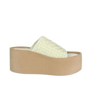 Sandales compensées pour femme Alberto Guardiani en cuir beige à plateforme - Product Image 4