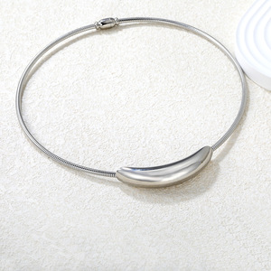 <b>Cross</b> Border European American Style Hollow Curved Spring Snake <b>Chain</b> Clavicle Pendant 18k Gold Plated Stainless Steel - Product Image 3