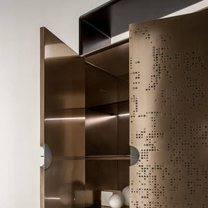 Armoire à <span class=keywords><strong>vin</strong></span> de luxe en acier inoxydable avec portes métalliques décoratives, casiers haut de gamme pour salons et projets hôteliers - Product Image 6