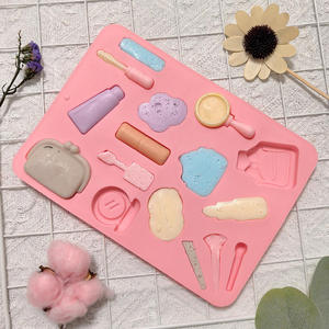 Stampo in Silicone Personalizzato per Cioccolato a Forma di <span class=keywords><strong>Rossetto</strong></span>, Pennello Cosmetico e Profumo, per Fondente, Caramelle, Pasta di Gomma e Decorazioni per Torte - Product Image 4