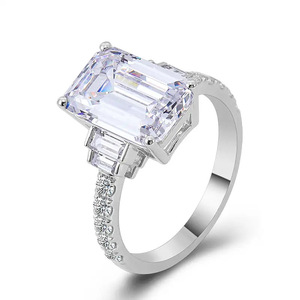 Anello dal Design Quadrato, Anello Semplice da Dito per Donne - Product Image 1