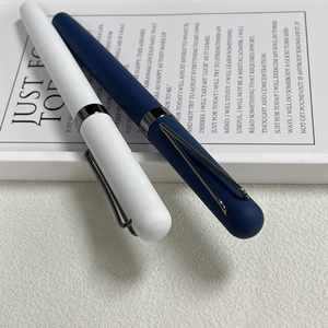 Bolígrafos Metálicos de Lujo Promocionales con Ancho de Escritura de 0.5 mm, Logotipo Personalizado, Tinta Negra y Diseño Novedoso - Product Image 3